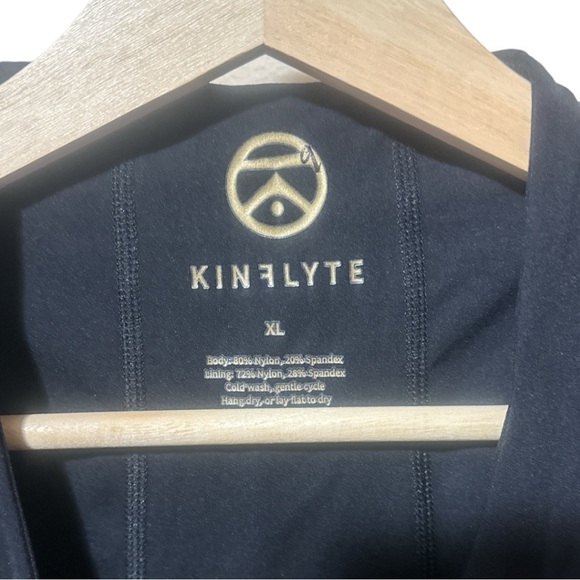 NWT - Kinflyte Unity Zip Top Max Support - size XL - Picture 7 of 9